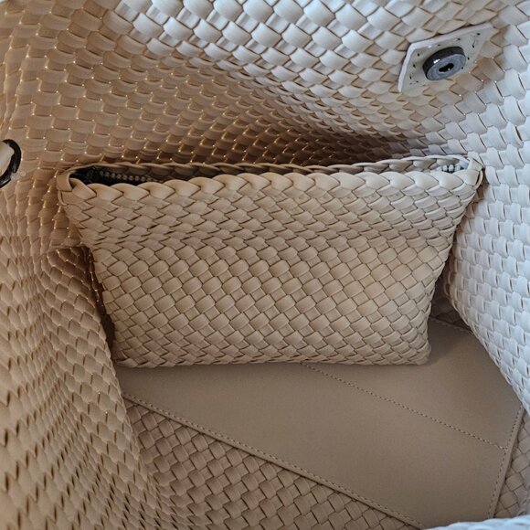 NWT SOL and SELENE "Sky's The Limit Medium Tote - Picture 3 of 9